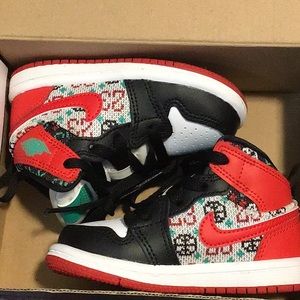 Daughter can’t fit them anymore . Wore a few time